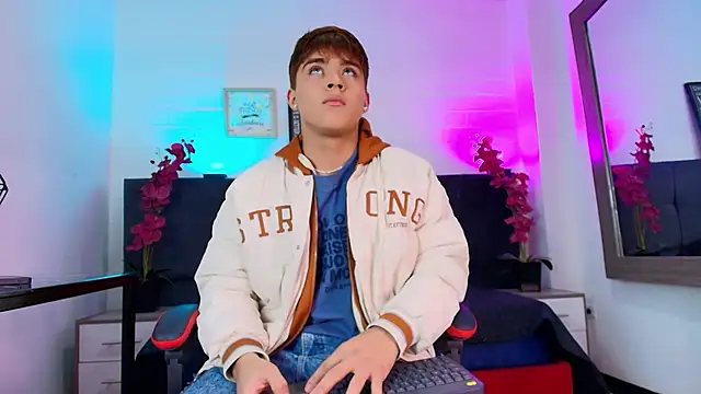 Lucass love online show from March 8, 2026, 1:36 pm