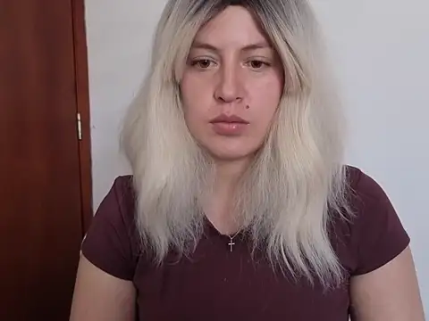 francescaasmith online show from April 22, 2026, 6:25 pm