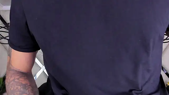 Snapshot of VinzenzRizzo chatting on November 9, 2025, 5:00 am VinzenzRizzo online show from November 9, 2025, 5:00 am