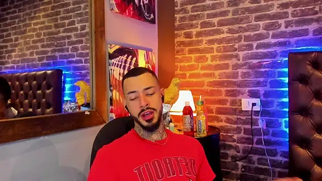 VinzenzRizzo online show from February 11, 2026, 4:23 am