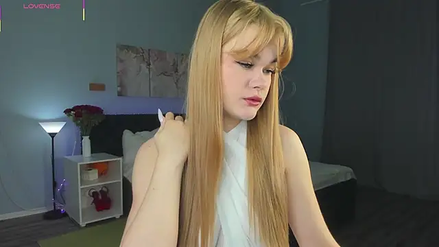 Snapshot of ShyEmma_ chatting on November 24, 2025, 1:05 am ShyEmma online show from November 24, 2025, 1:05 am