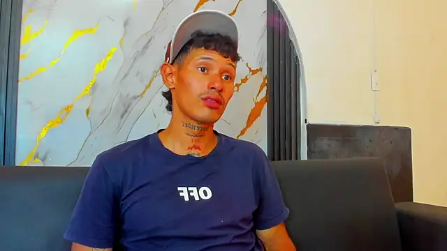 Asthondream  online show from November 30, 2025, 2:40 pm