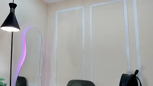 Snapshot of dulce_fiore07 chatting on December 2, 2025, 12:29 pm dulce fiore07 online show from December 2, 2025, 12:29 pm