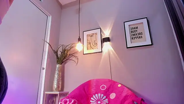 Snapshot of dulce_fiore07 chatting on September 13, 2025, 12:38 pm dulce fiore07 online show from September 13, 2025, 12:38 pm