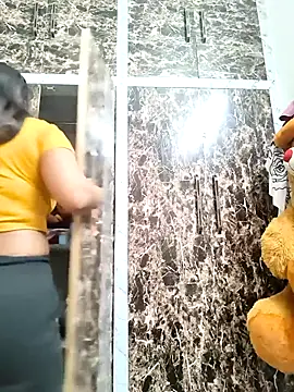 Snapshot of MISS_RIYA14 chatting on October 31, 2025, 11:07 am MISS RIYA14 online show from October 31, 2025, 11:07 am