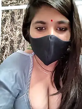 Snapshot of MISS_RIYA14 chatting on November 16, 2025, 5:45 am MISS RIYA14 online show from November 16, 2025, 5:45 am