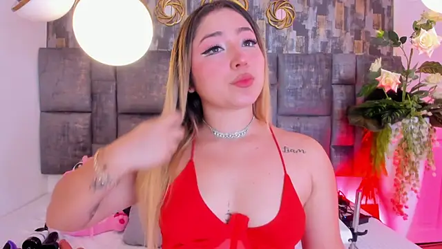 Snapshot of PatyLawrence chatting on November 6, 2025, 4:16 am PatyLawrence online show from November 6, 2025, 4:16 am