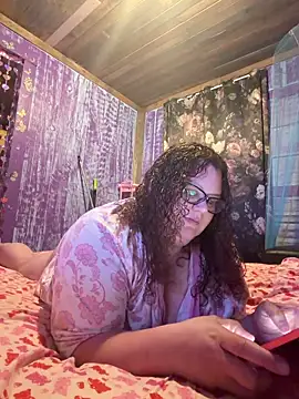 Snapshot of Fatpussybigass chatting on May 26, 2026, 2:31 am Fatpussybigass online show from May 26, 2026, 2:31 am