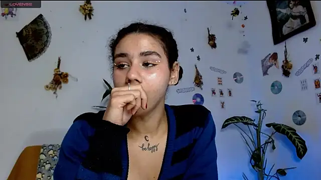 Nocturnawitch online show from April 26, 2026, 12:30 am