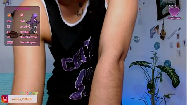 Nocturnawitch online show from April 24, 2026, 1:29 am