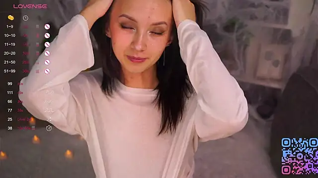 Snapshot of DaisyBlaze chatting on November 4, 2025, 4:33 pm DaisyBlaze online show from November 4, 2025, 4:33 pm