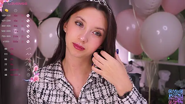 Snapshot of DaisyBlaze chatting on November 7, 2025, 4:44 pm DaisyBlaze online show from November 7, 2025, 4:44 pm