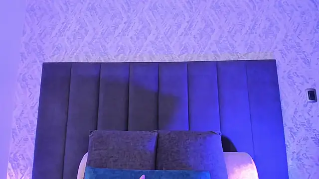 dana hazze online show from November 25, 2025, 9:04 pm