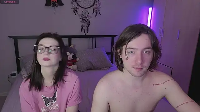 Snapshot of ellen_and_danny chatting on January 15, 2026, 5:27 pm ellen and danny online show from January 15, 2026, 5:27 pm