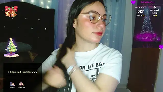 Snapshot of Camila_Ord chatting on December 19, 2025, 8:55 pm Camila Ord online show from December 19, 2025, 8:55 pm