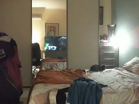 KalendaXL online show from April 3, 2026, 9:43 pm