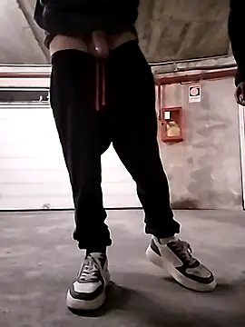 KalendaXL online show from April 8, 2026, 10:44 pm