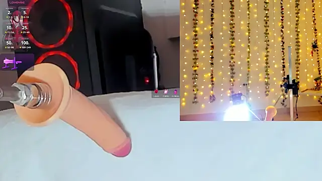 Snapshot of Kitty__Rose__ chatting on November 4, 2025, 10:19 am Kitty Rose online show from November 4, 2025, 10:19 am