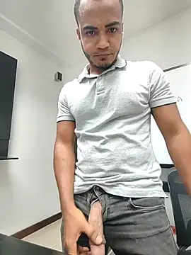 SanChacal5694 online show from February 20, 2026, 10:33 pm