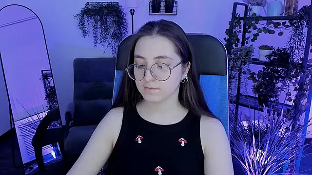 VirtuallVoyant online show from April 16, 2026, 9:39 pm