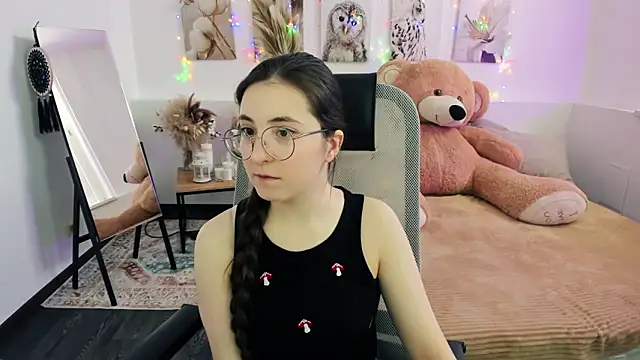 Snapshot of VirtuallVoyant chatting on February 24, 2026, 7:09 am VirtuallVoyant online show from February 24, 2026, 7:09 am