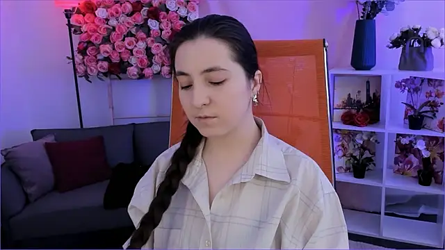 Snapshot of VirtuallVoyant chatting on February 5, 2026, 7:26 am VirtuallVoyant online show from February 5, 2026, 7:26 am