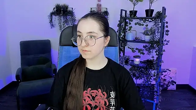 VirtuallVoyant online show from March 25, 2026, 4:28 pm