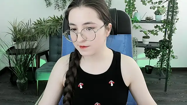 Snapshot of VirtuallVoyant chatting on January 14, 2026, 6:39 am VirtuallVoyant online show from January 14, 2026, 6:39 am