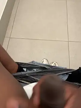 Snapshot of kamo012000 chatting on September 22, 2025, 9:26 am kamo012000 online show from September 22, 2025, 9:26 am