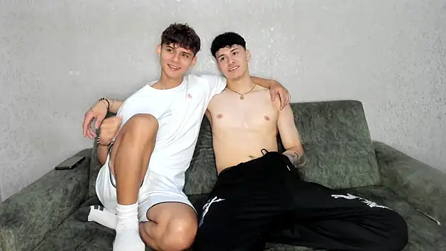 willy sexxx18 online show from February 12, 2026, 1:55 pm