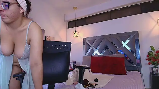 Rossi ss1 online show from April 14, 2026, 3:00 am