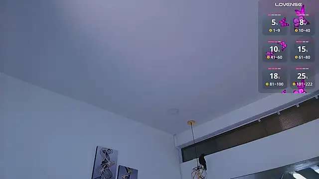 Snapshot of Rossi_ss1 chatting on October 30, 2025, 3:05 am Rossi ss1 online show from October 30, 2025, 3:05 am