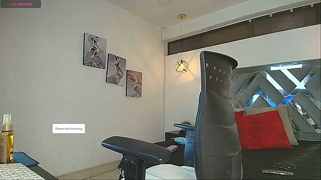 Snapshot of Rossi_ss1 chatting on November 25, 2025, 4:02 am Rossi ss1 online show from November 25, 2025, 4:02 am