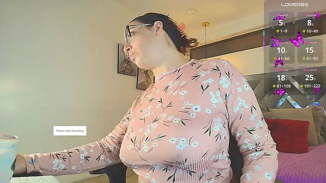 Snapshot of Rossi_ss1 chatting on November 23, 2025, 4:33 am Rossi ss1 online show from November 23, 2025, 4:33 am