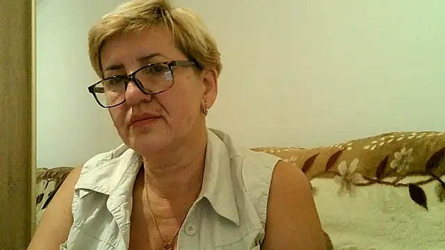 Dana4921 online show from November 5, 2025, 7:39 pm