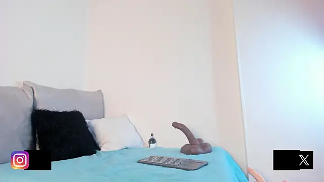 Snapshot of Lilygomezz chatting on January 12, 2026, 10:11 am Lilygomezz online show from January 12, 2026, 10:11 am