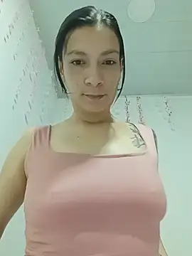Snapshot of kim_lebanon chatting on May 16, 2026, 2:21 am kim lebanon online show from May 16, 2026, 2:21 am