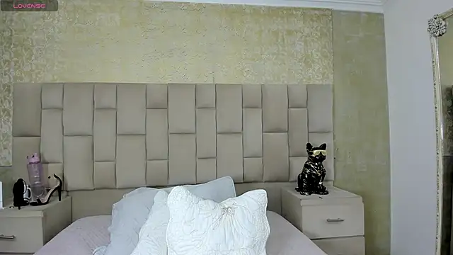 Snapshot of cloesummerr_ chatting on November 11, 2025, 2:34 pm cloesummerr online show from November 11, 2025, 2:34 pm