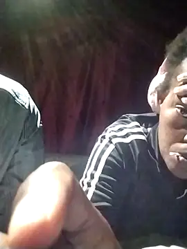 curvyyyyBabe online show from April 22, 2026, 12:01 pm