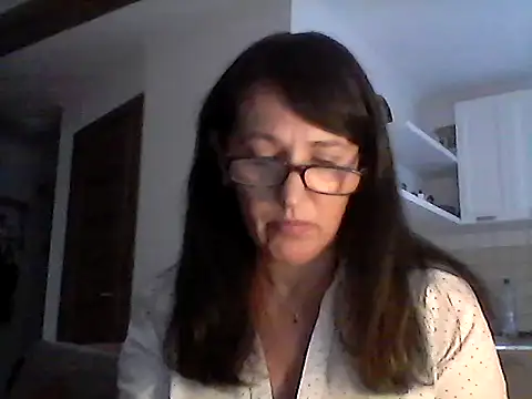 Snapshot of Elena48324 chatting on October 4, 2025, 1:23 pm Elena48324 online show from October 4, 2025, 1:23 pm