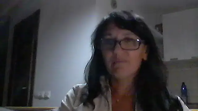 Snapshot of Elena48324 chatting on September 10, 2025, 6:40 pm Elena48324 online show from September 10, 2025, 6:40 pm