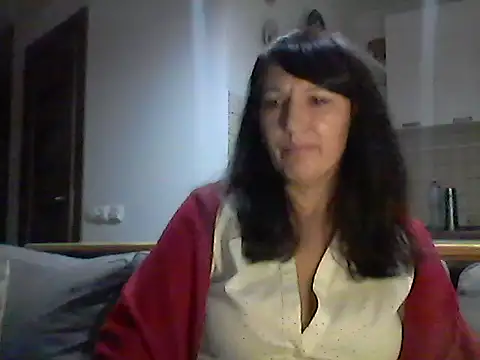 Snapshot of Elena48324 chatting on November 3, 2025, 6:33 pm Elena48324 online show from November 3, 2025, 6:33 pm