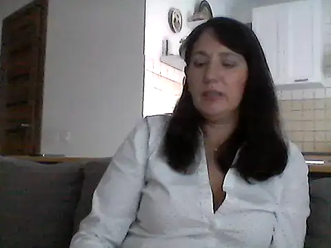 Snapshot of Elena48324 chatting on September 28, 2025, 11:17 am Elena48324 online show from September 28, 2025, 11:17 am