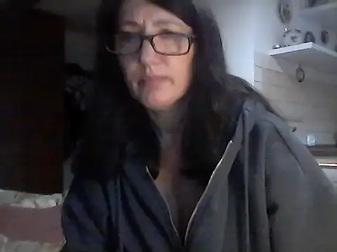 Snapshot of Elena48324 chatting on December 21, 2025, 11:12 am Elena48324 online show from December 21, 2025, 11:12 am