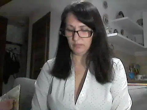 Elena48324 online show from April 8, 2026, 5:14 pm