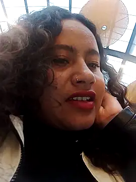 Snapshot of Yaya_watson chatting on October 21, 2025, 9:36 pm Yaya watson online show from October 21, 2025, 9:36 pm