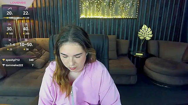 Snapshot of Sofii_darling chatting on May 30, 2026, 4:41 am Sofii darling online show from May 30, 2026, 4:41 am