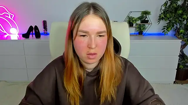 Sofii darling online show from February 25, 2026, 5:35 pm