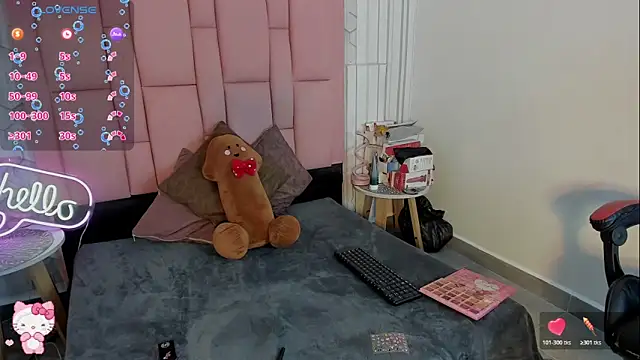 Snapshot of Viiolettlopez chatting on November 13, 2025, 1:04 pm Viiolettlopez online show from November 13, 2025, 1:04 pm