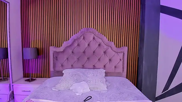 Snapshot of Starbutterflyy_ chatting on October 16, 2025, 3:48 am Starbutterflyy online show from October 16, 2025, 3:48 am